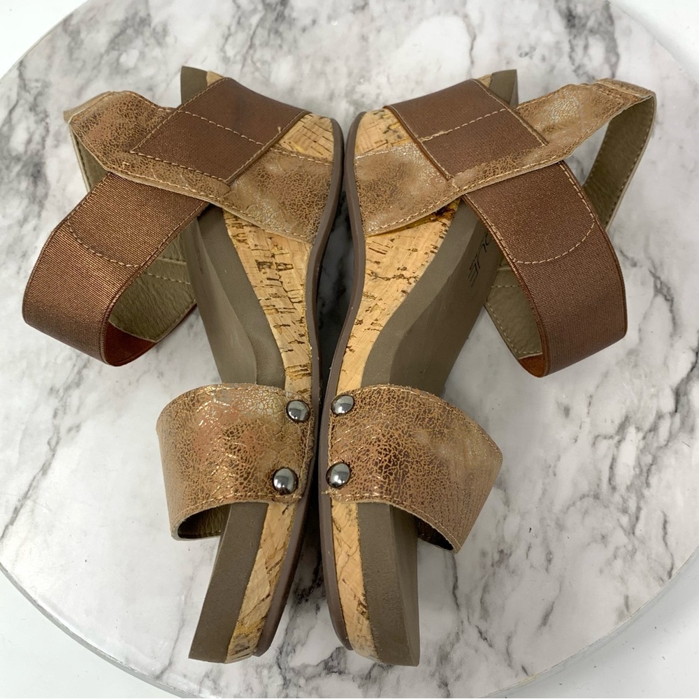 Boutique By Corkys Bandit Bronze Wedge Comfort Sandals 7 Boho Classic Resortwear - Picture 7 of 16